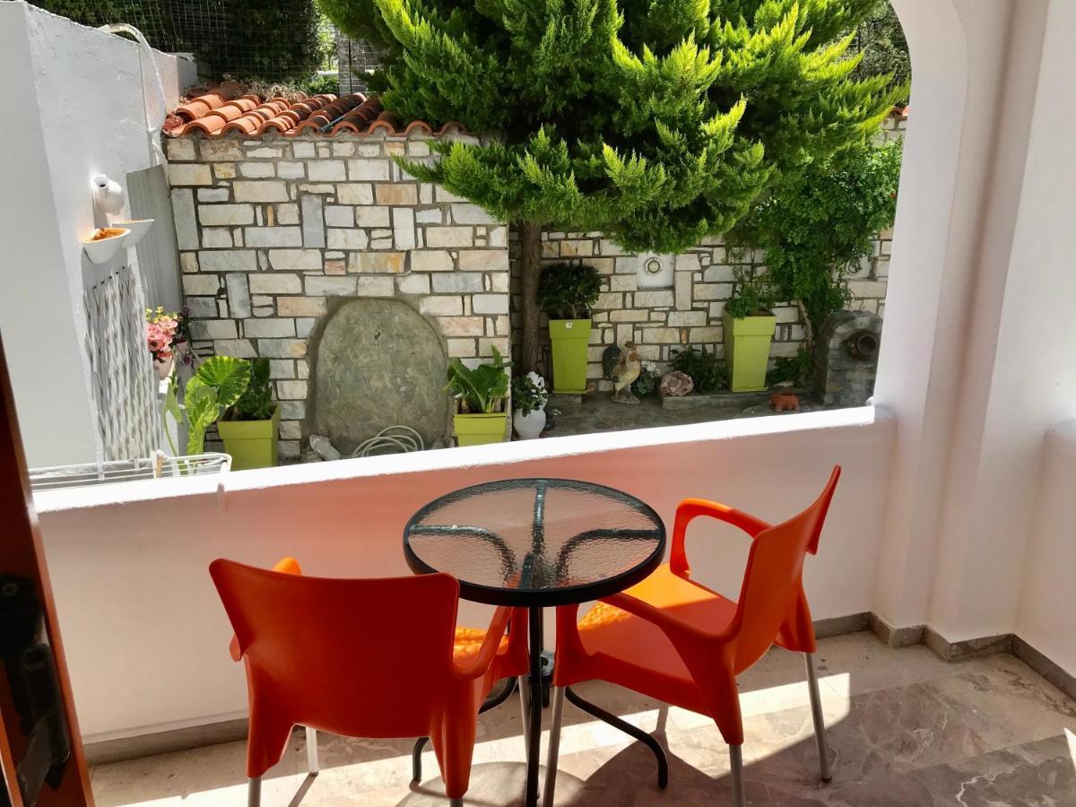 Vassiliki Rooms Páros Eksteriør billede