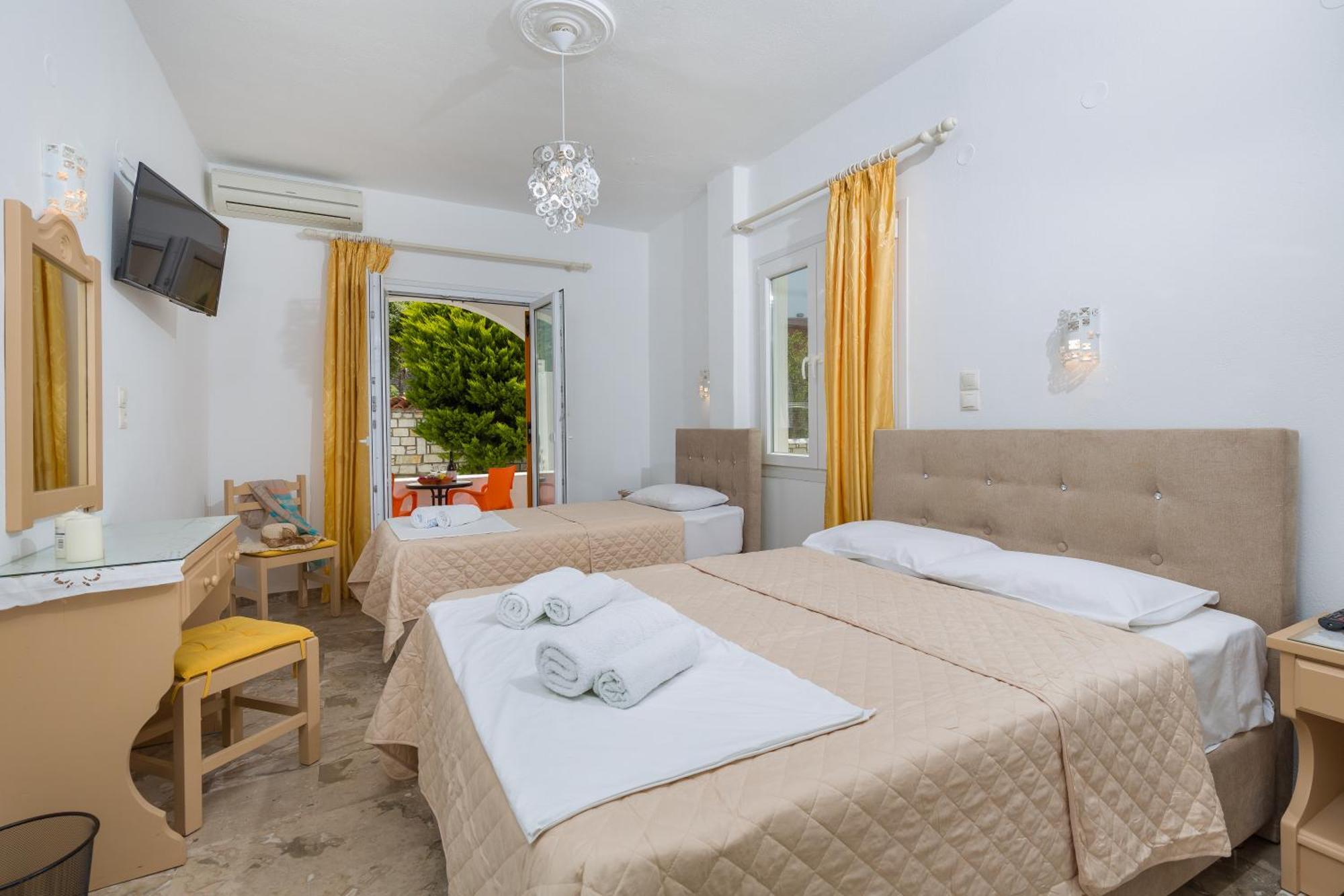 Vassiliki Rooms Páros Eksteriør billede