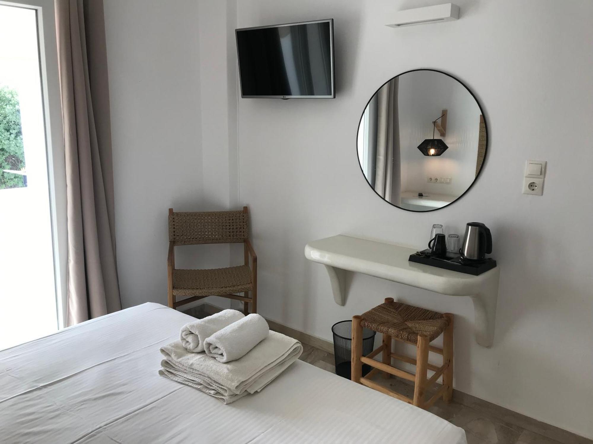 Vassiliki Rooms Páros Eksteriør billede